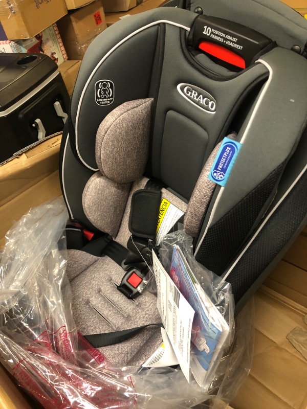 Photo 2 of Graco Slimfit 3 in 1 Car Seat | Slim & Comfy Design Saves Space in Your Back Seat, Redmond SlimFit Redmond---------lightly used-