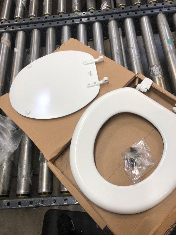 Photo 2 of Bemis 400TTA Wood Round Toilet Seat, White-------like new 