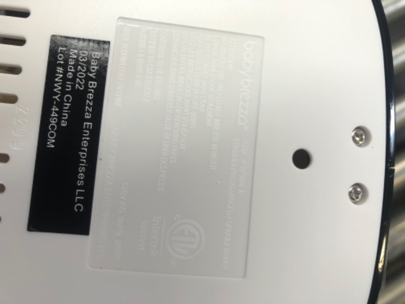 Photo 1 of New and Improved Baby Brezza Formula Pro Advanced Formula Dispenser Machine - Automatically Mix a Warm Formula Bottle Instantly - Easily Make Bottle with Automatic Powder Blending-------like new