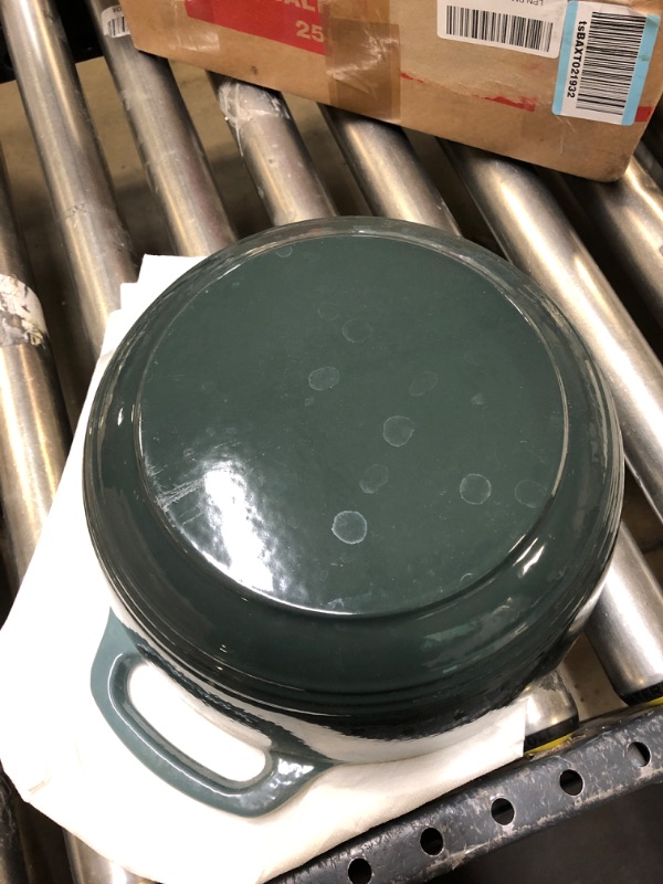 Photo 1 of Amazon Basics Enameled Cast Iron Covered Dutch Oven, 6-Quart, Grey Gray 6-Quart Oven--------like new 