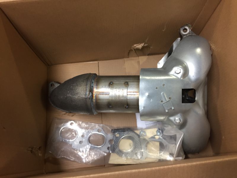 Photo 2 of Dorman 674-960 Catalytic Converter with Integrated Exhaust Manifold Compatible with Select Hyundai/Kia Models (Non-CARB Compliant)