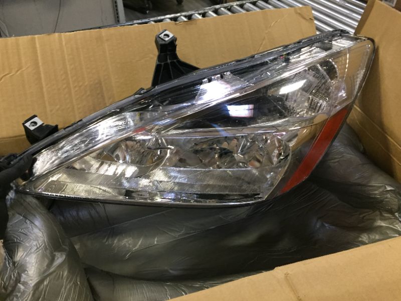 Photo 2 of Dorman 1592021 Driver Side Headlight Assembly Compatible with Select Honda Models
ALITTLE DIRTY 