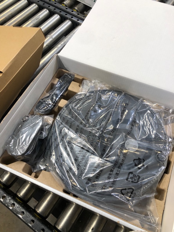 Photo 1 of Roborock E5 Mop Robot Vacuum and Mop, Self-Charging Robotic Vacuum Cleaner, 2500Pa Strong Suction, Wi-Fi Connected, APP Control, Works with Alexa, Ideal for Pet Hair, Carpets, Hard Floors (Black)-------hardly used---------missing some items and hardware
