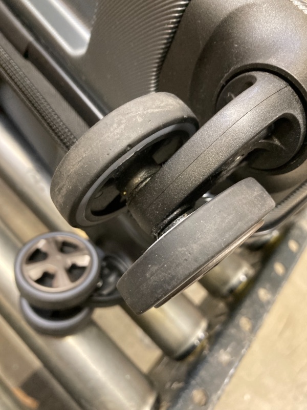 Photo 1 of DIRTY FROM PREVIOUS USE, NO KEY, 21 Inch Graphite, DELSEY Paris Cruise 3.0 Hardside Expandable Luggage with Spinner Wheels, Graphite, Carry on 21 Inch Carry