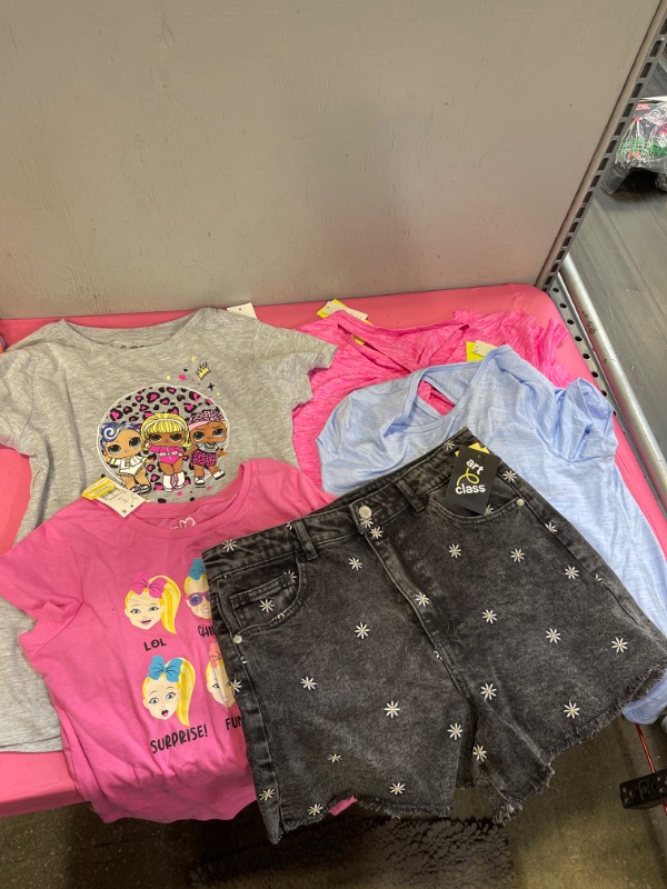 Photo 1 of BAG LOT,  MISC GIRL'S CLOTHING, SIZES 14-16 FROM TARGET, SHORTS SIZE XXL
