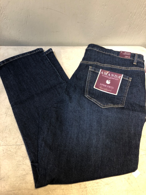 Photo 2 of Gloria Vanderbilt Women's Amanda Classic High Rise Tapered Jean  SIZE 16W SHORT 
