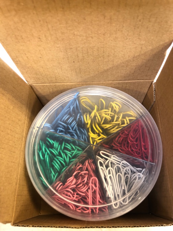 Photo 3 of 500 Paper Clips Assorted Sizes, Small and Jumbo Paper Clips, Durable & Rustproof Coated Paper Clips, Colorful Paper Clips Suitable for Home, School, Office(Multicolored)
