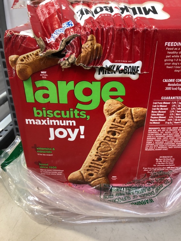 Photo 2 of 10 Lbs. Milk Bone, Large Dog Biscuit
[[[MINOR DAMAGE TO BOX]]
BB 03/08/2024