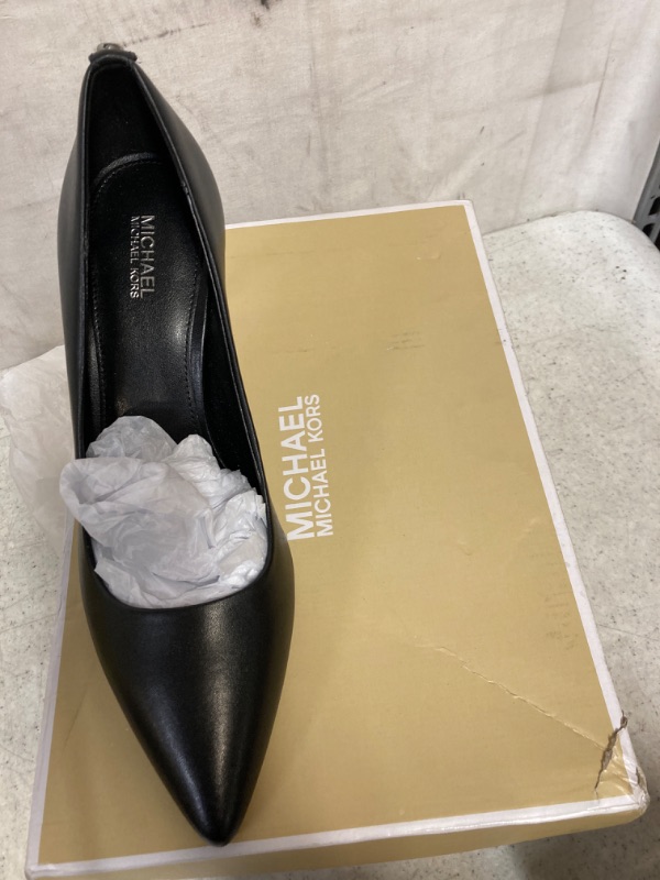 Photo 2 of MICHAEL Michael Kors

Dorothy Flex Pump     8.5