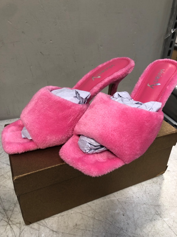 Photo 1 of FUR PINK HEELS
SIZE 8