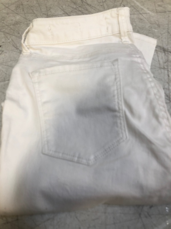 Photo 2 of JESSICA SIMPSON SIZE 27 , VERY SMALL JUNIOR WHITE STRETCHY JEANS 