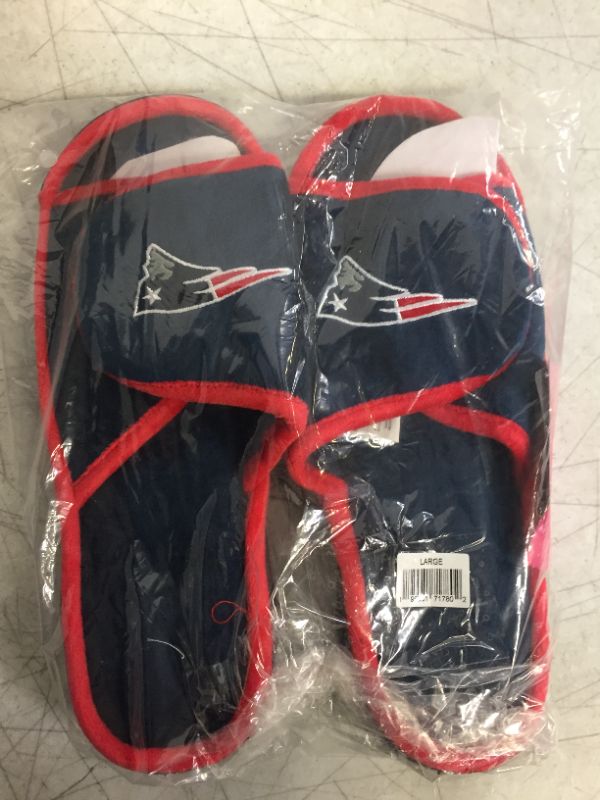 Photo 2 of FOCO New England Patriots Memory Foam Slipper Slide - Mens Large -