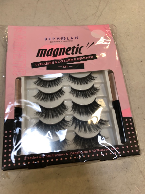 Photo 1 of BEPHOLAN Magnetic Eyeliner Lashes Kit (004)