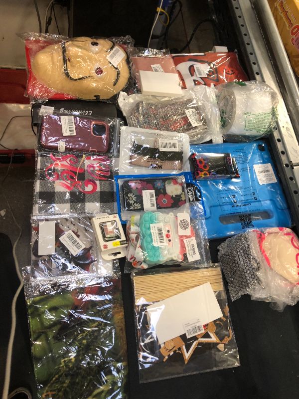 Photo 1 of 20 PCS MISC. ITEMS BAG LOT