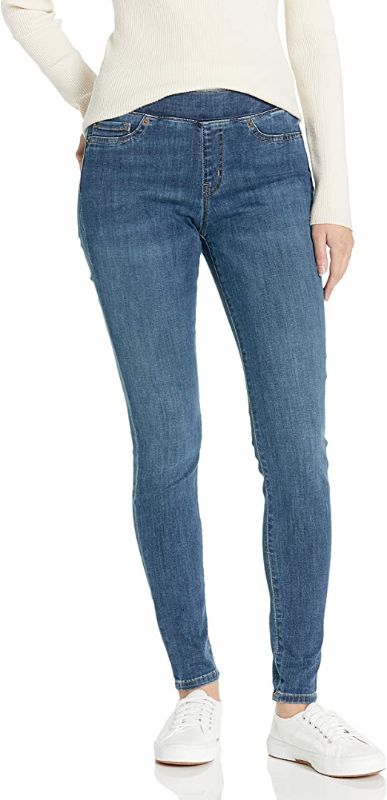 Photo 1 of Amazon Essentials Women's Pull-on Denim Jegging SIZE 8 ( USED ITEM ) 
