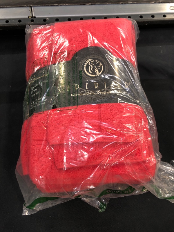 Photo 1 of  EGYPTIAN COTTON 6 PIECE TOWEL SET RED TWO 30' X 55' TWO 20' X 30' TWO 13'X 13' ( USED ITEM ) 