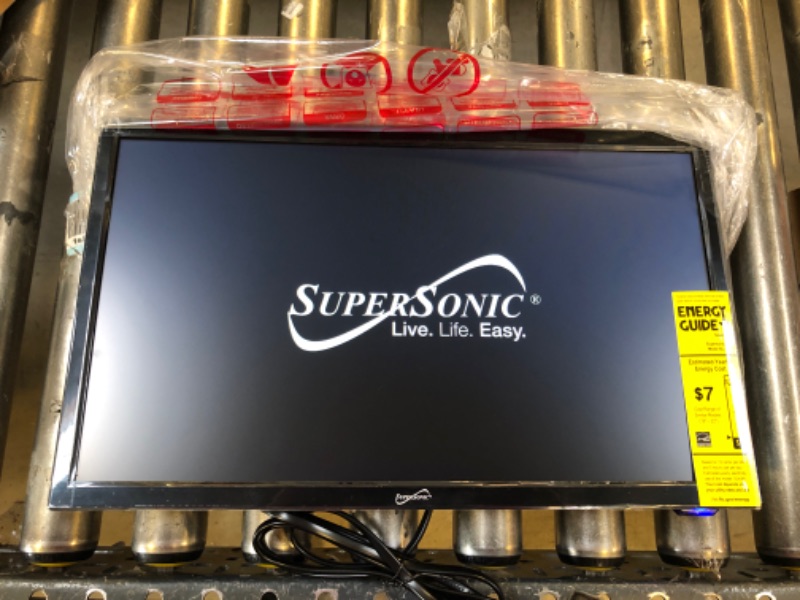 Photo 2 of Supersonic SC-1911 19-Inch 1080p LED Widescreen HDTV with HDMI Input (AC/DC Compatible)
