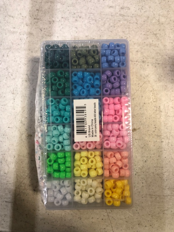 Photo 2 of 2000 pcs Pony Beads kit in 2 Grid containers, Includes 1600 pcs Pony Beads + 400 pcs Alphabet Beads, Beads for Jewelry Making, Beads, Hair Beads, Beads for Crafts, Kandi Beads…
