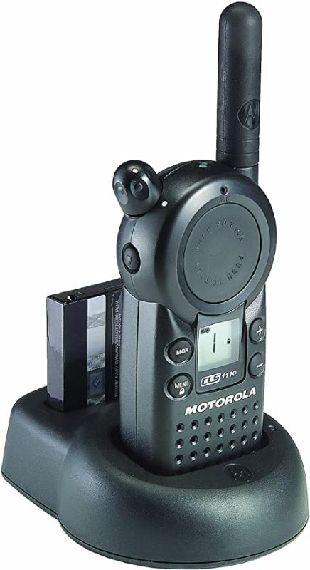 Photo 1 of MOTOROLA SOLUTIONS Business CLS1110 5-Mile 1-Channel UHF Two-Way Radio