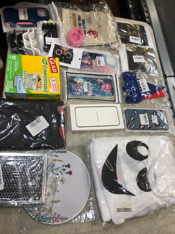 Photo 1 of 18 PCS MISC. ITEMS BAG LOT