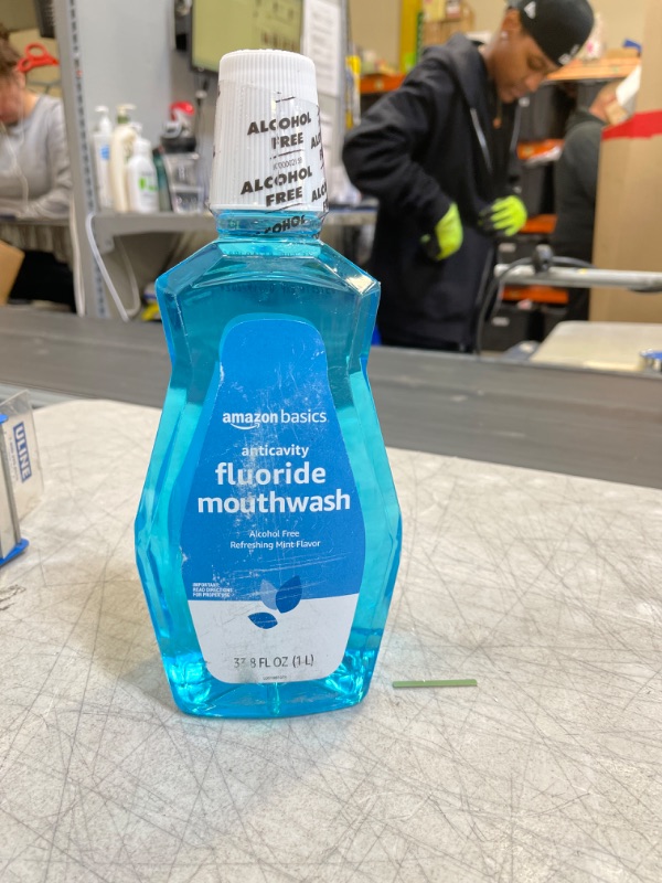 Photo 2 of Amazon Basics Anticavity Fluoride Mouthwash, Alcohol Free, Refreshing Mint, 1 Liter, 33.8 Fluid Ounces, 1-Pack (Previously Solimo)
EXP 6/19/24