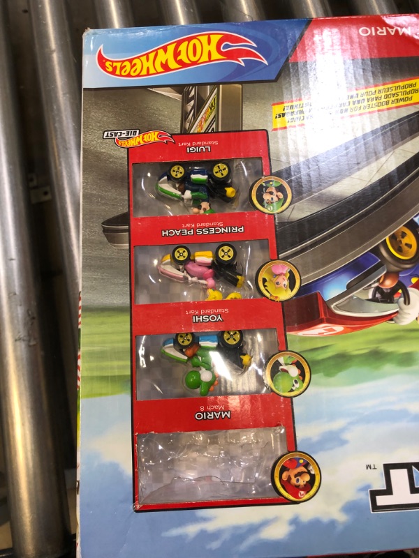 Photo 2 of Hot Wheels MarioKart Mario Circuit Track Set and 4 Mario Die-cast --------- MISSING MARIO --------- FACTORY SEALED