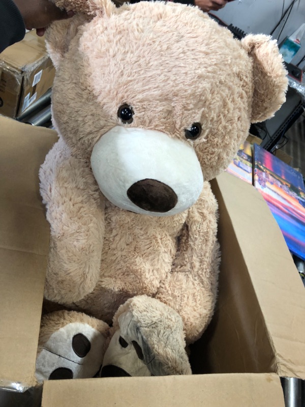 Photo 1 of DOLDOA Big Teddy Bear Stuffed Animals with Footprints Plush Toy for Girlfriend 51 inch (Brown) - dirty