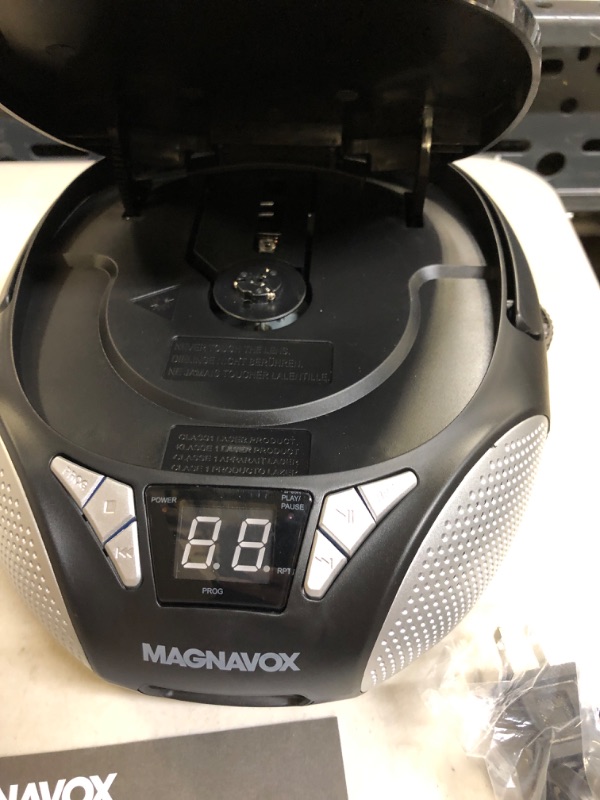 Photo 3 of Magnavox MD6924 CD Boombox with Am & FM Radio