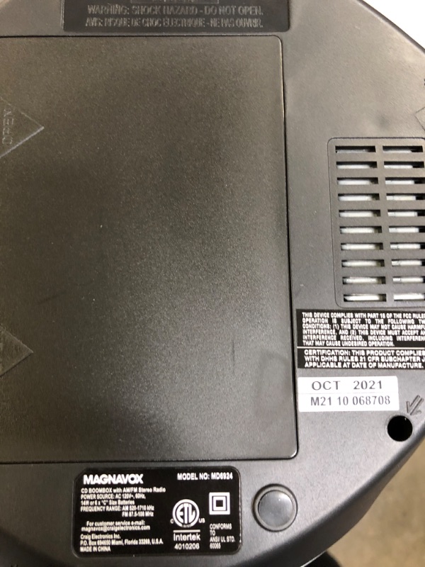 Photo 1 of Magnavox MD6924 CD Boombox with Am & FM Radio