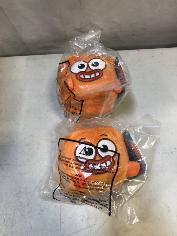 Photo 1 of Baby Shark's Big Show! Song Cube – William The Goldfish Singing Plush Toy – Official Baby Shark Toys
 2 pack 