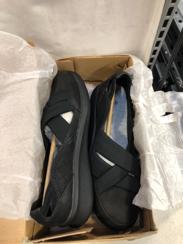 Photo 1 of Clarks Women's Sillian 2.0 Star Loafer
size 7.5