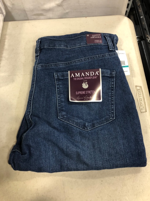 Photo 2 of Gloria Vanderbilt Women's Amanda Classic High Rise Tapered Jean Size 16 Average 
