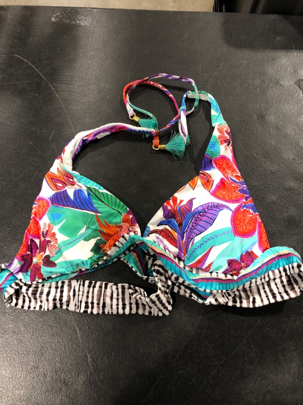 Photo 1 of BIKINI TOP 