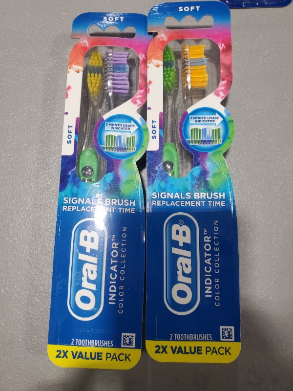 Photo 1 of (2) Oral-B Indicator Color Collection Manual Toothbrush, Soft, 2 Count 