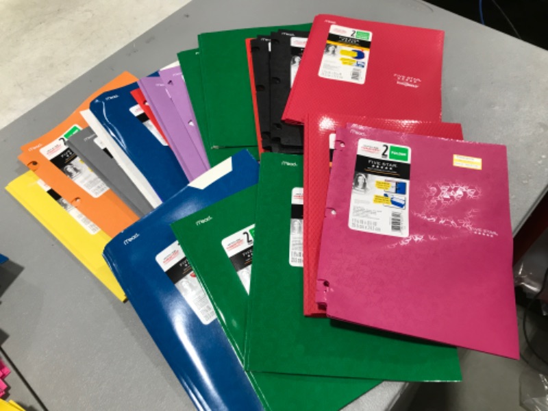 Photo 1 of 20 pack Five Star DuraShield 2 pocket folder!! COLORS VARY!!!!