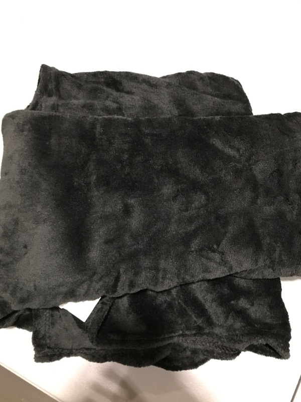 Photo 1 of 50"x60" black comfy throw