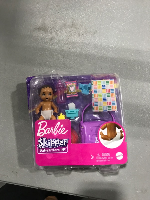 Photo 2 of ?Barbie Skipper Babysitters Inc. Feeding and Changing Playset damage box

