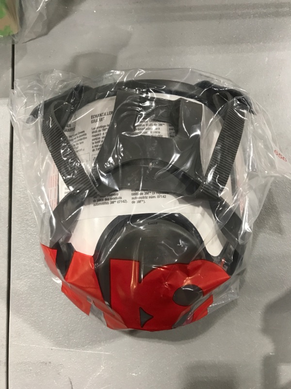 Photo 1 of 3M Full Facepiece Reusable Respirator 6900, Paint Vapors, Dust, Mold, Chemicals, Large damage box 
