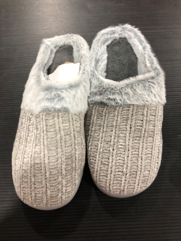 Photo 1 of [Size 6] Ladies House Slippers- Grey