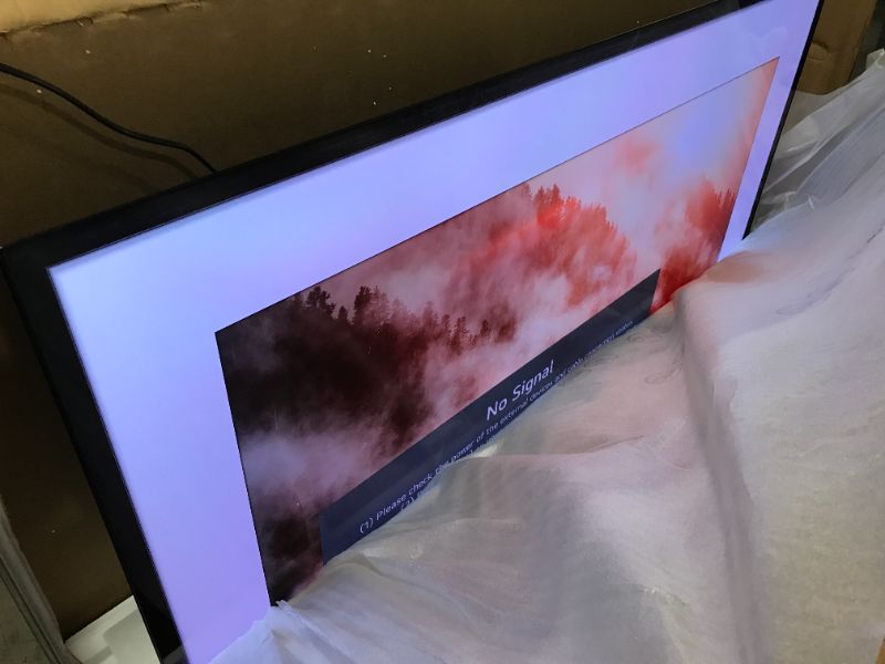 Photo 2 of LG OLED65C1PUB 65 Inch 4K Smart OLED TV with AI ThinQ