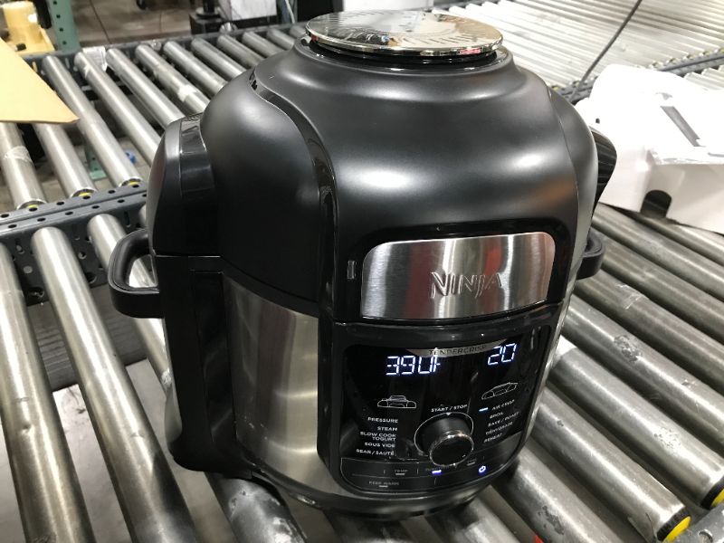 Photo 2 of Ninja Foodi 8-qt. 12-in-1 Deluxe Xl Pressure Cooker & Air Fryer - Stainless Steel FD401
