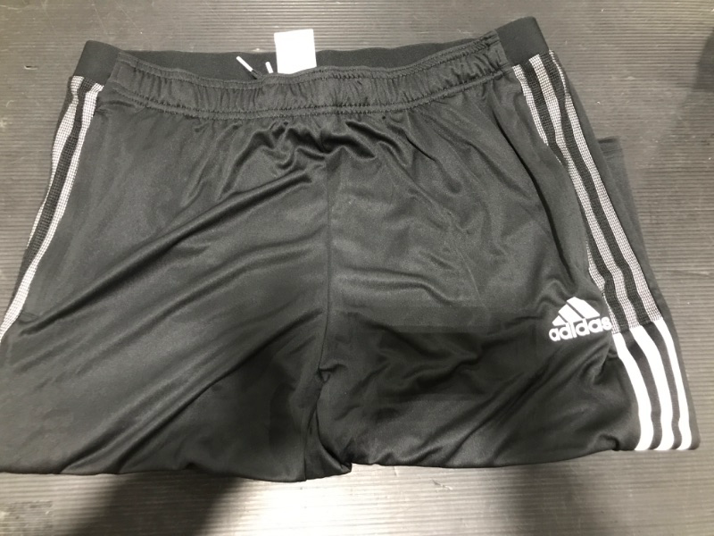 Photo 2 of adidas Men's Tiro 21 3/4 Pants
SIZE XL