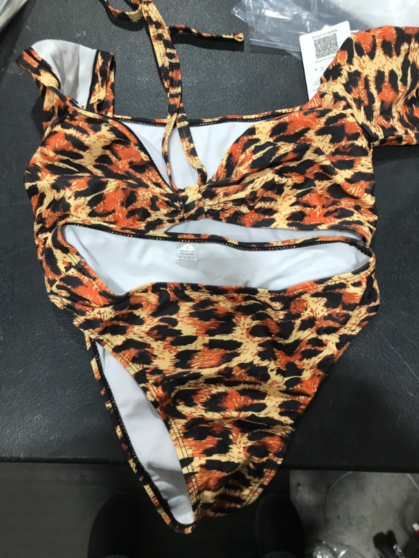 Photo 1 of WOMWNS TWO PIECE SWIM SUIT 
SIZE SMALL