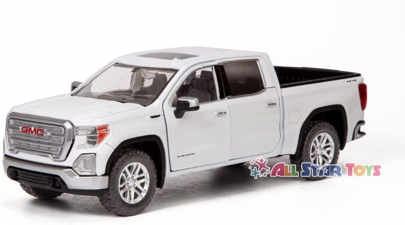 Photo 1 of 2019 Sierra 1500 SLT Crew Cab 4x4 Pickup Truck with Sunroof White Timeless Legends Series 1/24-1/27 Diecast Model Car by Motormax 79361
