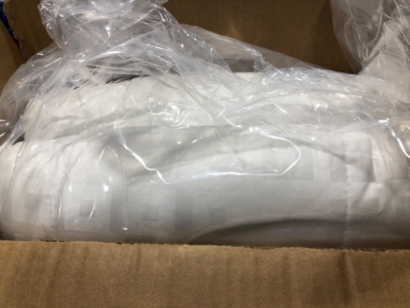 Photo 1 of  KING Size Mattress Pad Pillow Top Mattress Cover Quilted Fitted Mattress Protector Cotton Top 8-21" Deep Pocket Cooling Mattress Topper (60x80 Inches, White)
