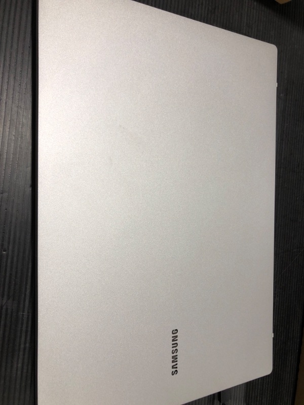 Photo 3 of SAMSUNG NP340XLA-KA6US 14" 64GB Galaxy Book Go with Snapdragon - Silver (2022)