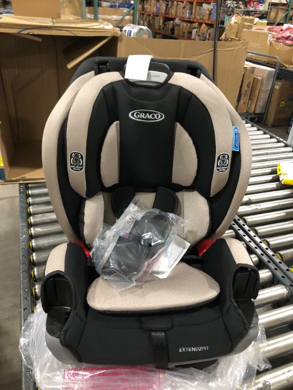 Photo 2 of Graco - Extend2Fit 3-in-1 Car Seat - Stocklyn