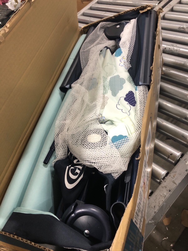 Photo 2 of Graco Pack 'n Play On The Go Playard Stratus