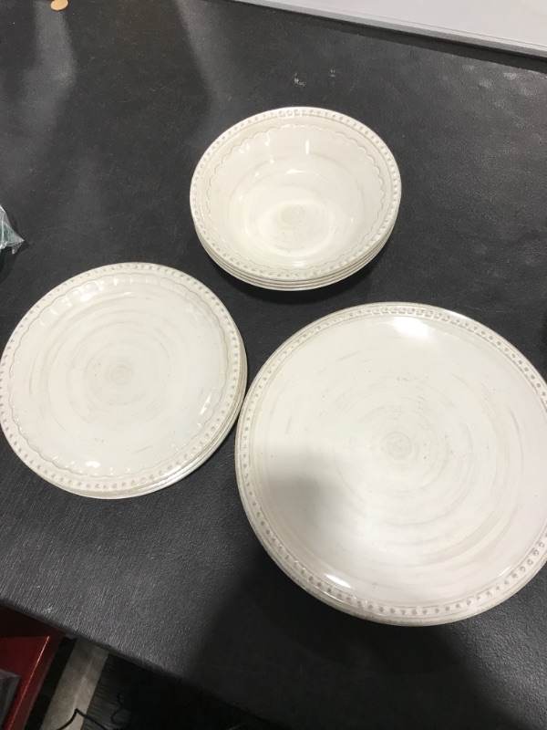 Photo 1 of 12 pc Dinnerware Set