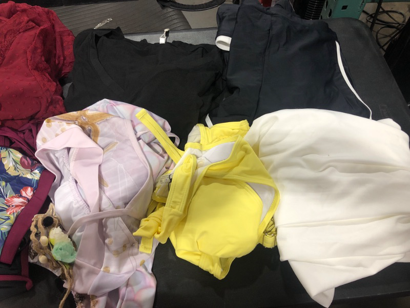Photo 2 of BAG LOT --- WOMENS CLOTHING, SWIMSUITS, DRESSES, TOPS -- SIZES VARY 